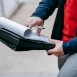 Plafonnement des frais bancaires pour les clients fragiles : qui y a droit