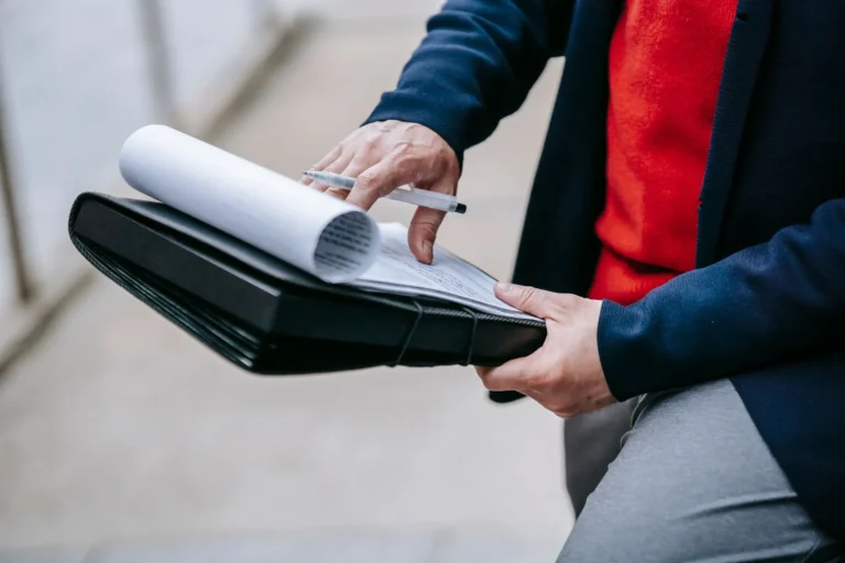 Plafonnement des frais bancaires pour les clients fragiles : qui y a droit